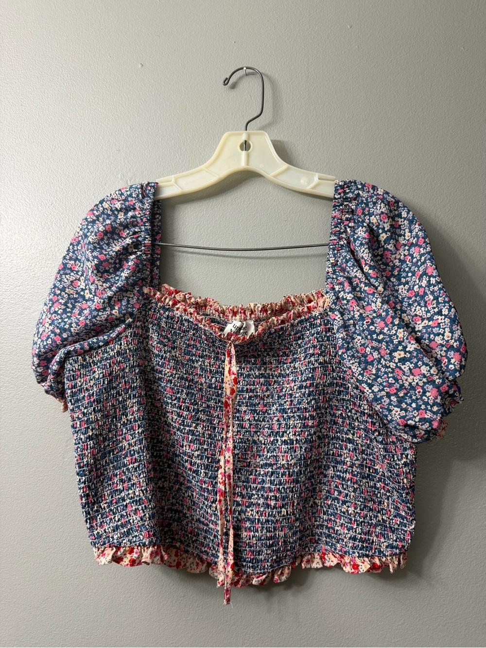Unique Vintage Smocked Floral Crop Top with Puff Sleeves - Blue/Pink 2x